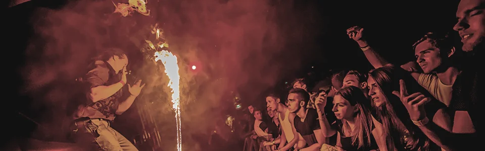 tűzzsonglőr műsor rendelés